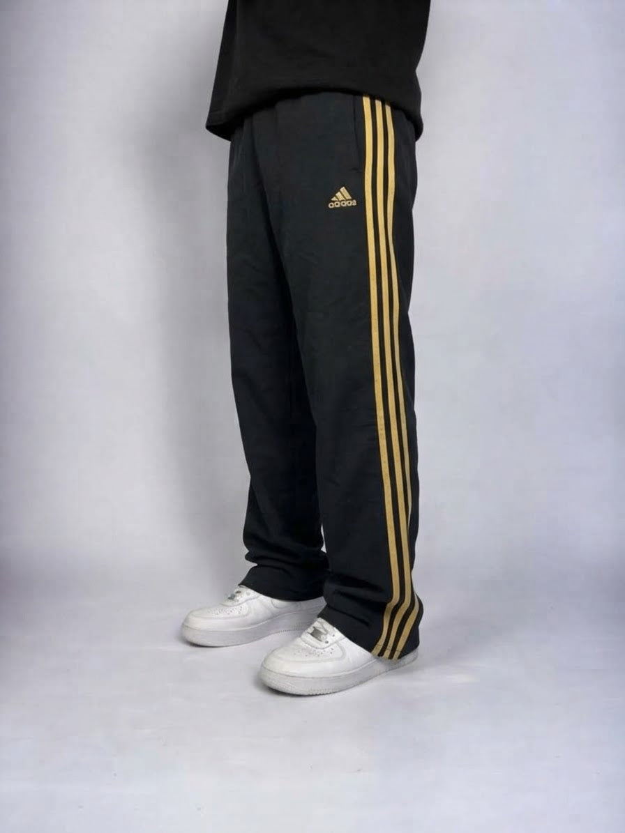 Adidas Trackpants (L)