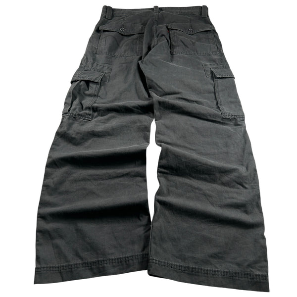 Levi’s Cargo Loose Straight Jeans (W32 L30)